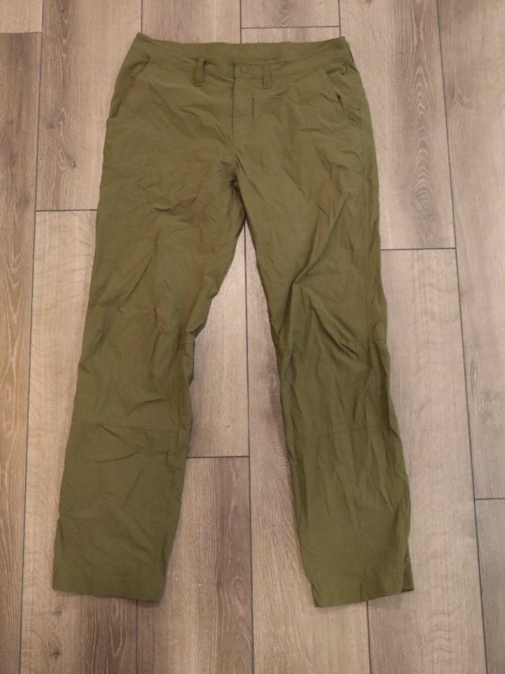 Mountain Hardware Green Cargo Hiking Pants Sz 34/43